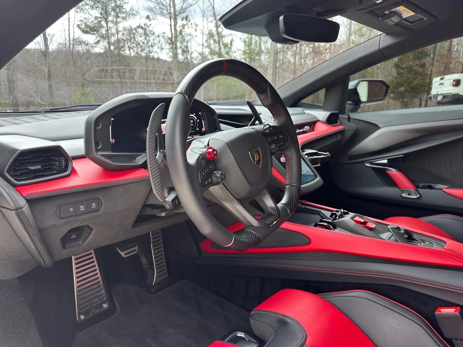 Used 2024 Lamborghini Revuelto AWD/4WD image 37
