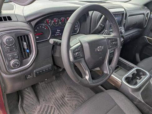 Used 2022 Chevrolet Silverado 1500 LT Trail Boss w/ Bed Protection Package image 9