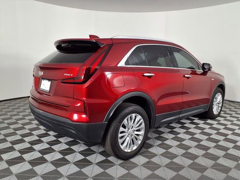 Certified 2024 Cadillac XT4 Luxury w/ Cold Weather Package image 4