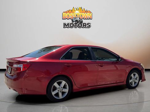 Used 2012 Toyota Camry SE FWD image 8