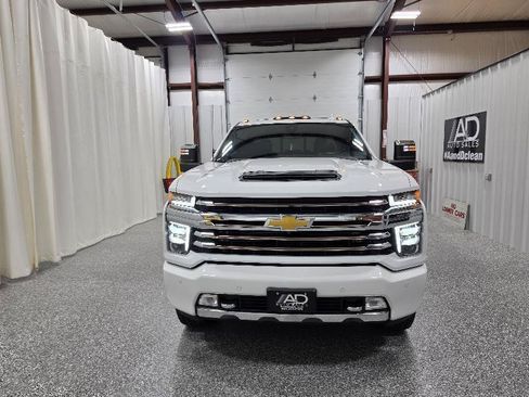 Used 2021 Chevrolet Silverado 2500 High Country w/ Z71 Off-Road Package AWD/4WD image 4