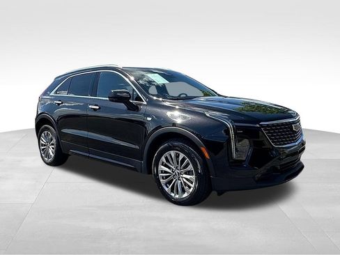 Used 2024 Cadillac XT4 Premium Luxury FWD image 7