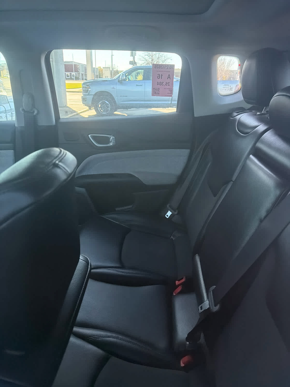 Used 2022 Jeep Compass Latitude w/ Sun and Sound Group AWD/4WD image 4