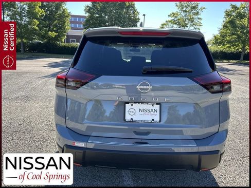 Certified 2026 Nissan Rogue SV FWD image 6