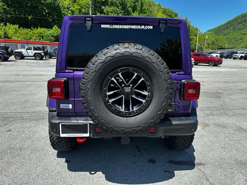 Used 2026 Jeep Wrangler Unlimited Rubicon AWD/4WD image 5