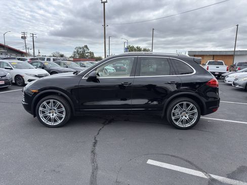 Used 2014 Porsche Cayenne S AWD/4WD image 6