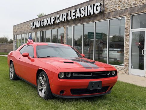 Used 2017 Dodge Challenger SXT w/ Super Sport Group (SS/T) RWD image 2
