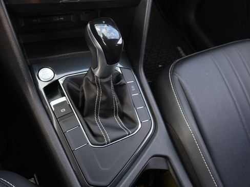 Certified 2023 Volkswagen Tiguan SE FWD image 27