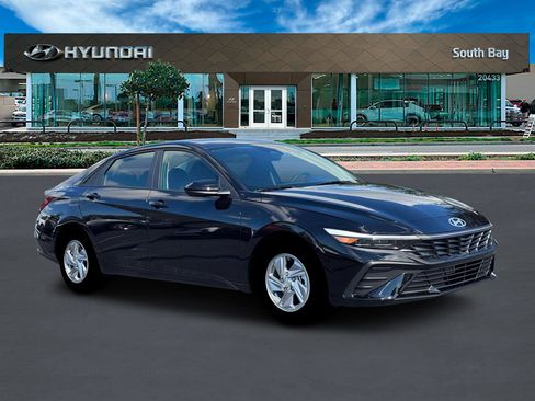 New 2026 Hyundai Elantra SE FWD image 10