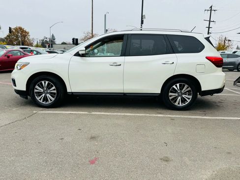 Used 2017 Nissan Pathfinder SL image 7