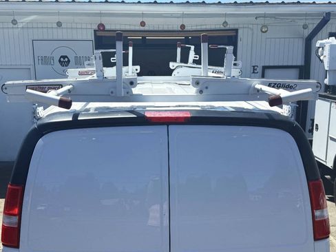 Used 2020 Chevrolet Express 2500 w/ Driver Convenience Package RWD image 8