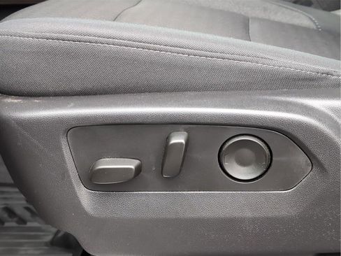 Used 2025 Chevrolet Silverado 1500 LT w/ Z71 Off-Road Package image 17