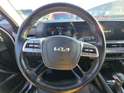 Used 2024 Kia Telluride S AWD/4WD image 13