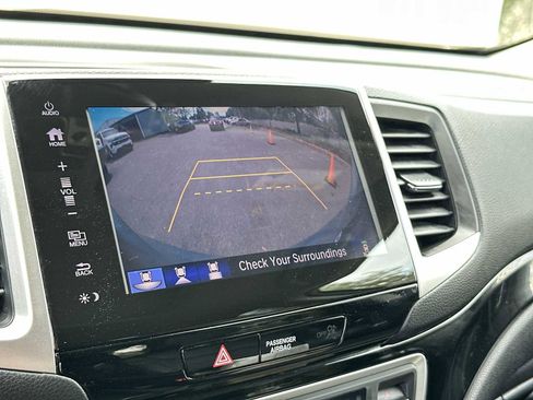 Used 2018 Honda Pilot Elite image 22