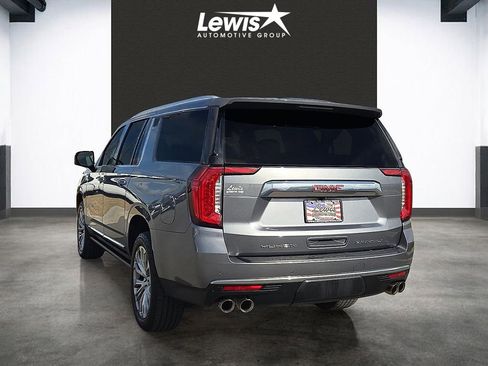 Used 2022 GMC Yukon XL Denali AWD/4WD image 3