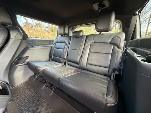 New 2025 Lincoln Navigator L Black Label AWD/4WD image 19