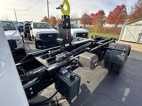 New 2026 Ford F750 2WD Regular Cab Super Duty image 10
