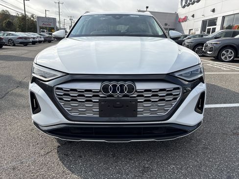 Certified 2024 Audi Q8 e-tron Premium Plus w/ Premium Plus Package image 2