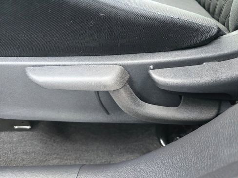 Used 2024 Nissan Kicks SV image 25