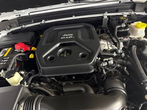 Used 2023 Jeep Wrangler Unlimited Rubicon 4xe image 36