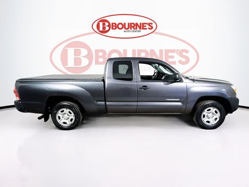 Used 2015 Toyota Tacoma 2WD Access Cab w/ Convenience Package image 8