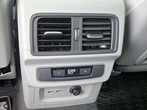 Used 2021 Audi Q5 2.0T Premium image 20