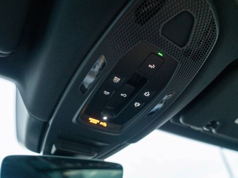 New 2026 Porsche Cayenne image 21