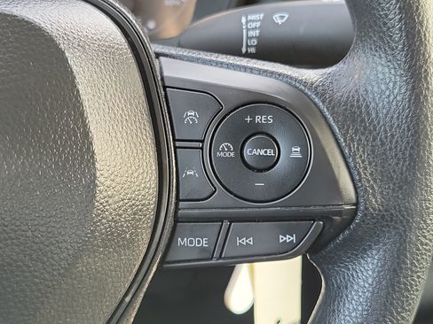 Certified 2025 Toyota Corolla LE FWD image 25