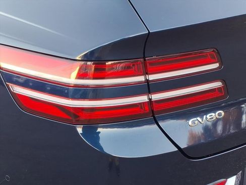 Used 2022 Genesis GV80 3.5T w/ Advanced Package 06 image 9