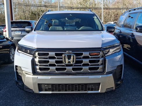 New 2026 Honda Pilot TrailSport image 2