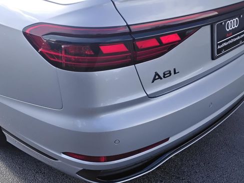 Certified 2022 Audi A8 L 3.0T image 9