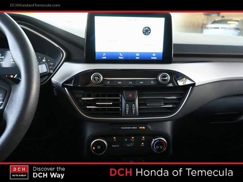 Used 2022 Ford Escape SE image 12