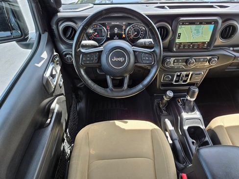 Used 2022 Jeep Gladiator Sport AWD/4WD image 14