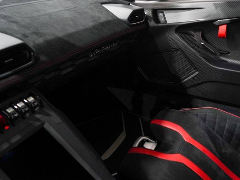 Used 2022 Lamborghini Huracan STO image 13