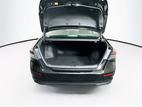 Used 2025 Honda Accord SE image 31