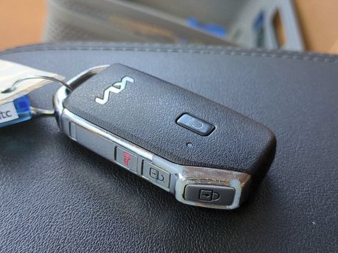 Certified 2024 Kia Seltos EX FWD image 29