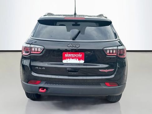 Used 2018 Jeep Compass Trailhawk w/ Leather Interior Group AWD/4WD image 7