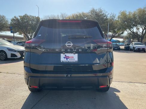 Used 2025 Nissan Rogue SV image 6