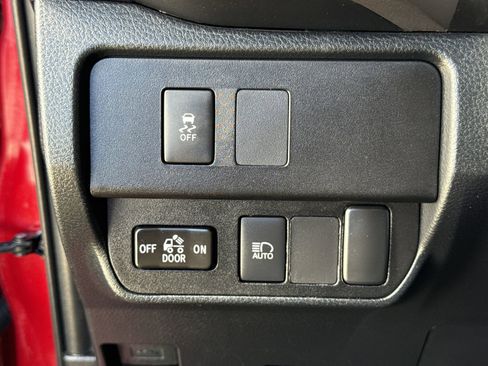 Used 2020 Toyota Tacoma SR5 image 23