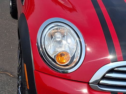 Used 2013 MINI Cooper Roadster FWD image 9