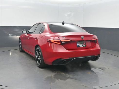 Used 2023 Alfa Romeo Giulia Veloce RWD image 30