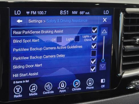 Used 2017 Chrysler Pacifica Touring-L FWD image 46