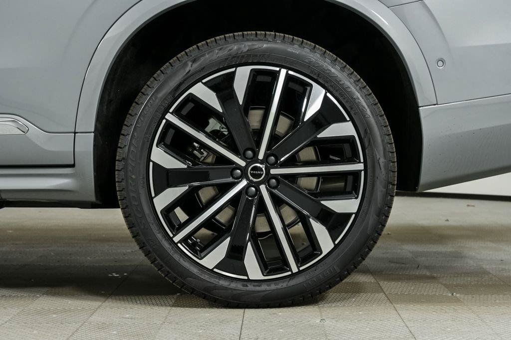 Used 2026 Volvo XC90 B6 Ultra w/ Protection Package AWD/4WD image 42