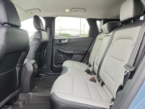 Used 2024 Ford Escape SE FWD image 6