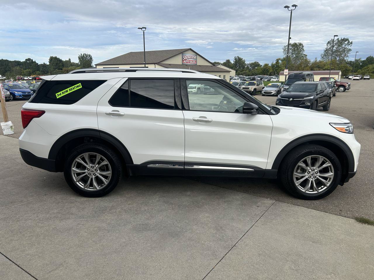 Used 2020 Ford Explorer Limited AWD/4WD image 4