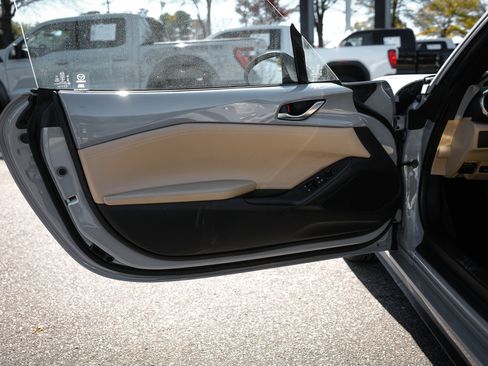 Certified 2025 MAZDA MX-5 Miata RF Grand Touring w/ Weather Package image 16