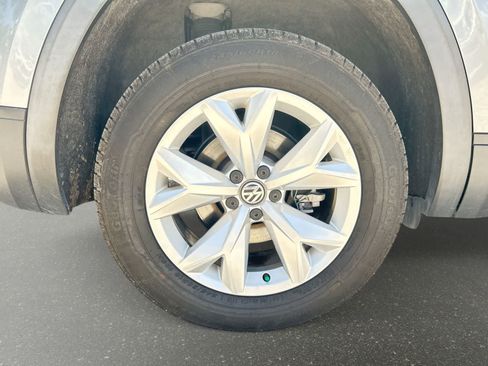Used 2019 Volkswagen Atlas SE w/ Towing Package FWD image 5