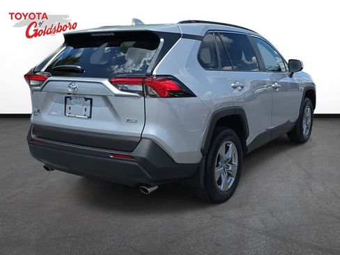 Used 2025 Toyota RAV4 XLE w/ Convenience Package FWD image 5