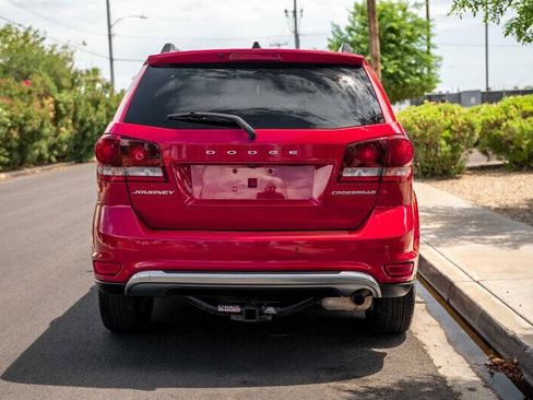 Used 2020 Dodge Journey Crossroad FWD image 4
