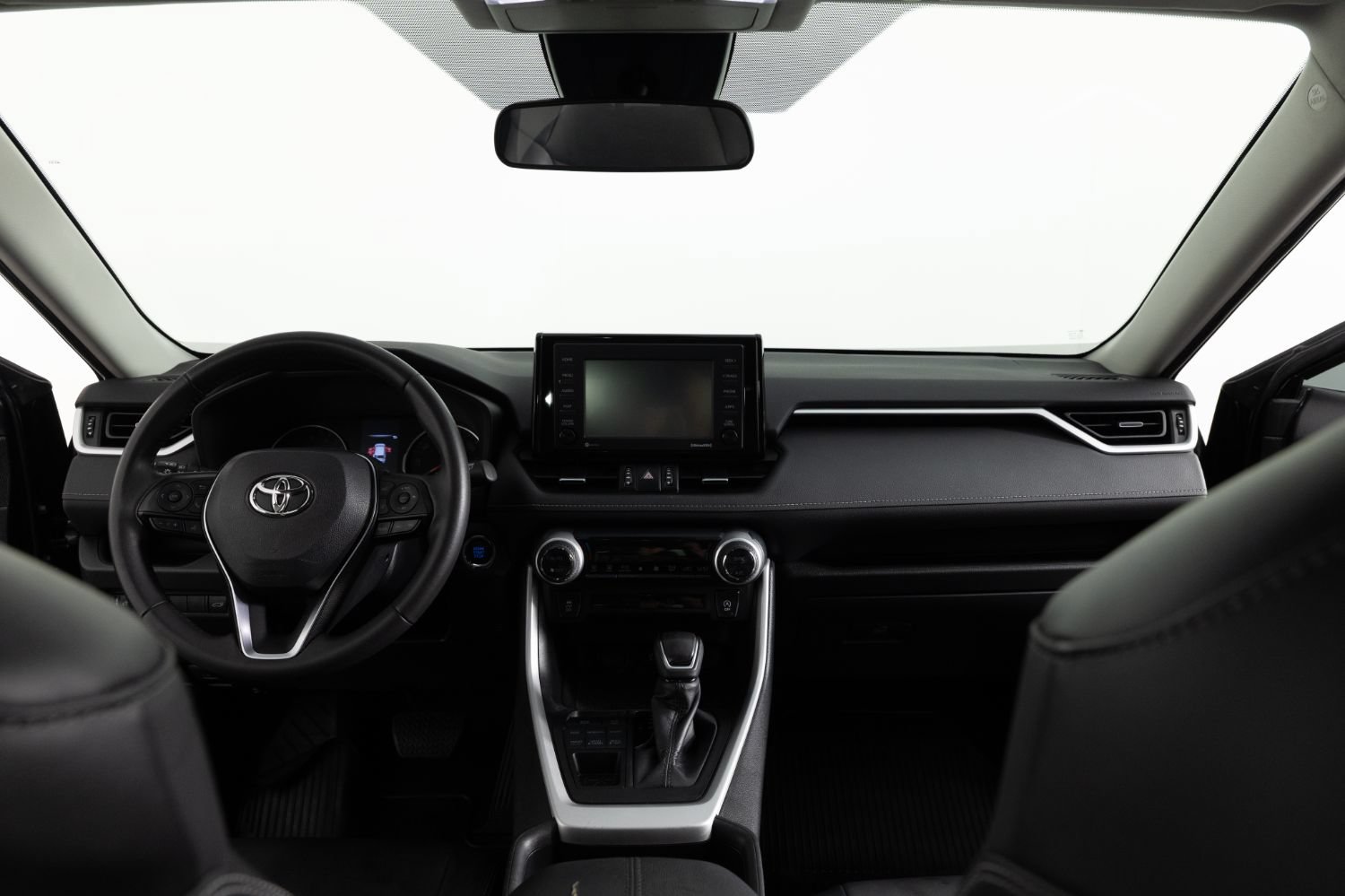Used 2022 Toyota RAV4 XLE Premium AWD/4WD image 33